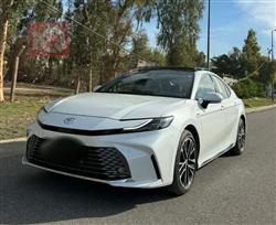 تۆیۆتا کامری